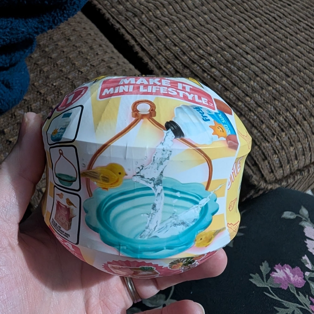 Mini verse Make It Mini Capsule Lifestyle Series 1 - Purple Photos #1